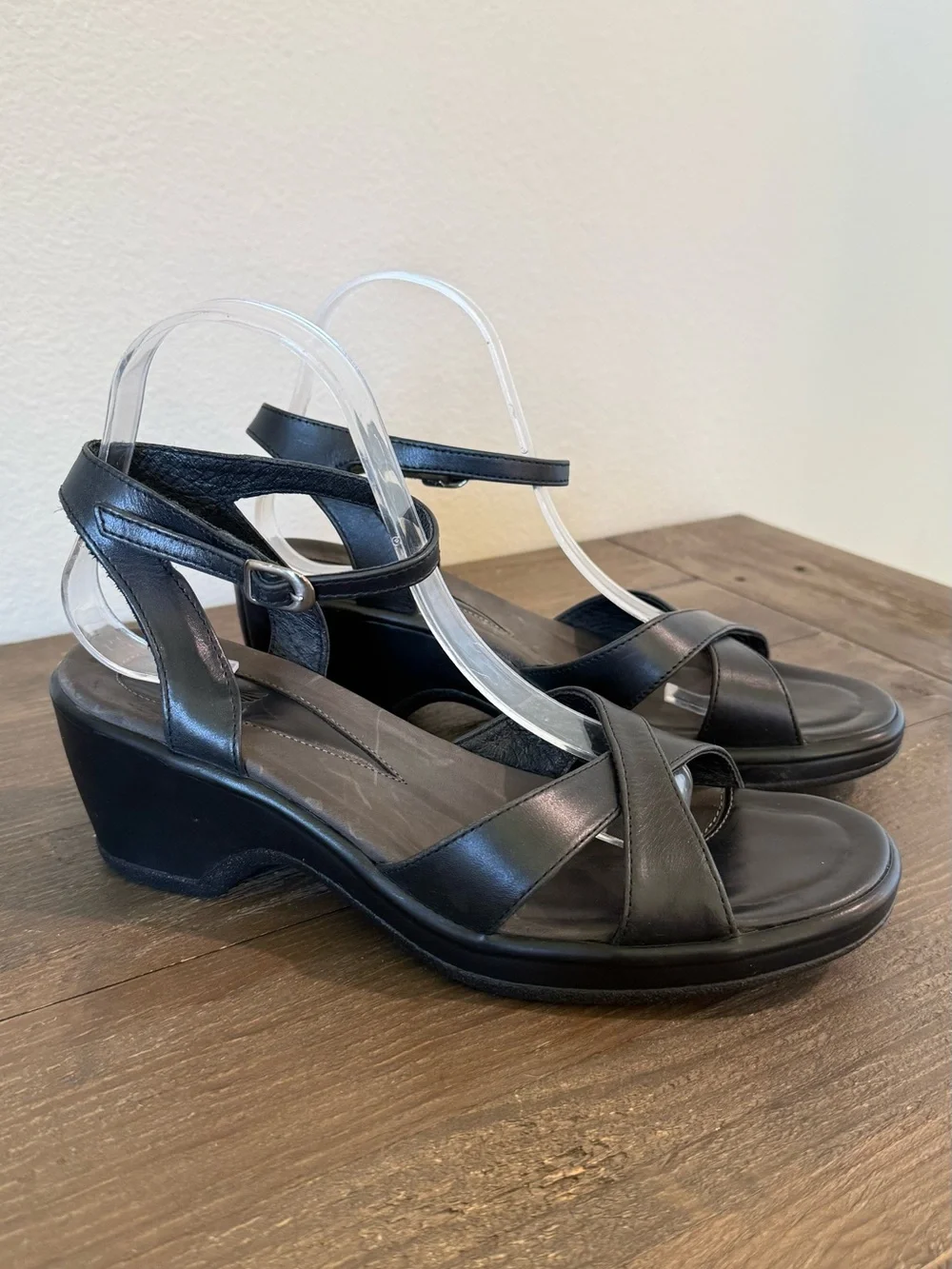 Dansko Black Leather Wedge Sandals Women’s EU 40 Ankle Strap